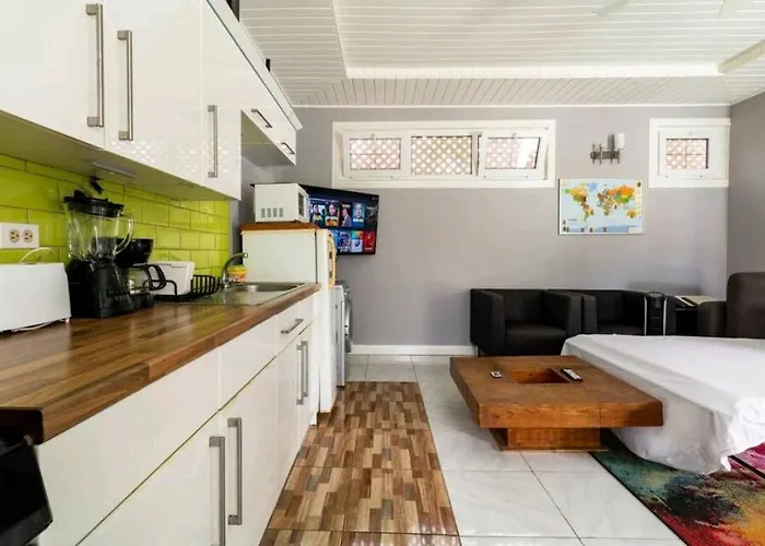 Sleek 4ppl Apartment, Gated, Parking Wifi Pool Yes We Have Power And Water Ocho Ríos