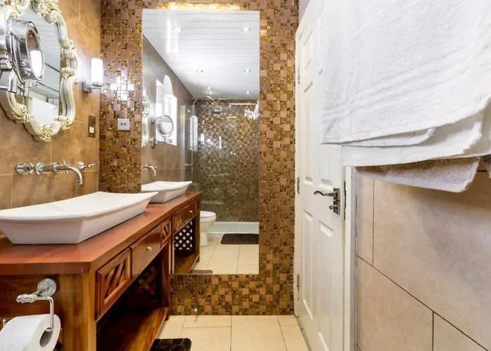 Sleek 4ppl Apartment, Gated, Parking Wifi Pool Yes We Have Power And Water Apartamento Ocho Ríos