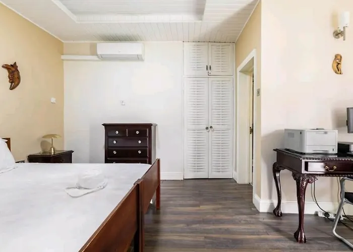 Sleek 4ppl Apartment, Gated, Parking Wifi Pool Yes We Have Power And Water Apartamento