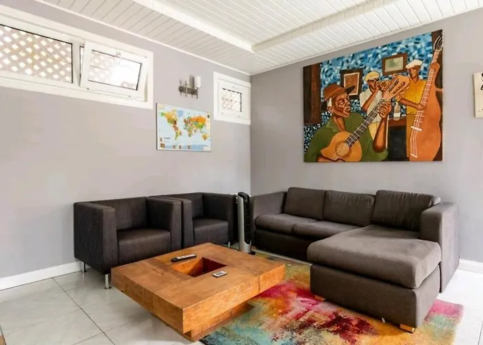 Sleek 4ppl Apartment, Gated, Parking Wifi Pool Yes We Have Power And Water